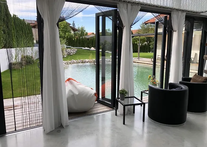 Poolhaus *